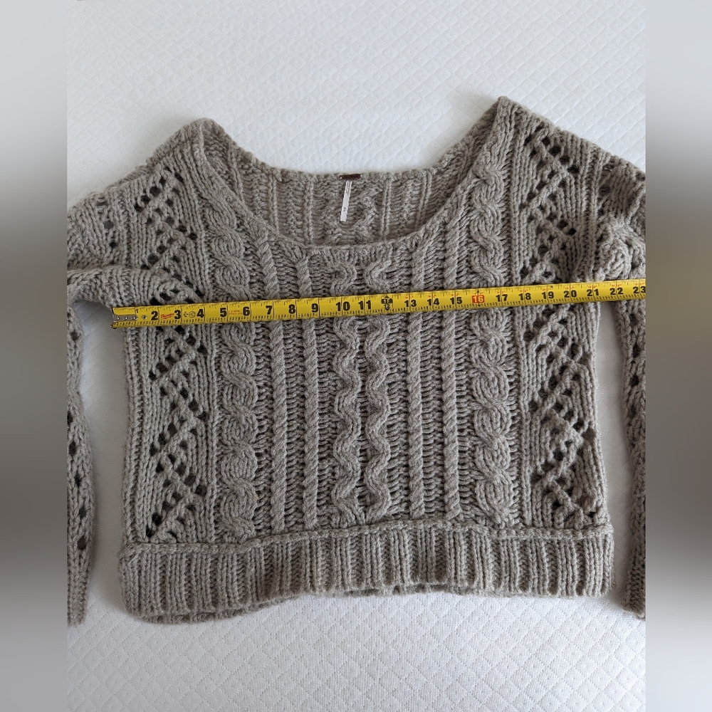 Free People Wool Mohair Blend Beige Open Cable Knit Oversize Sweater Size Medium - Picture 6 of 8